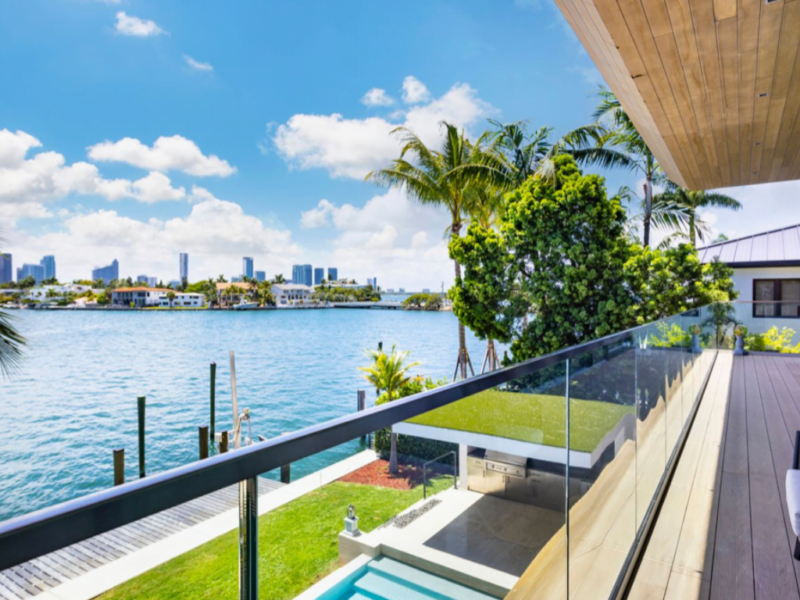 Miami Beach Mansion Waterfront Beauty