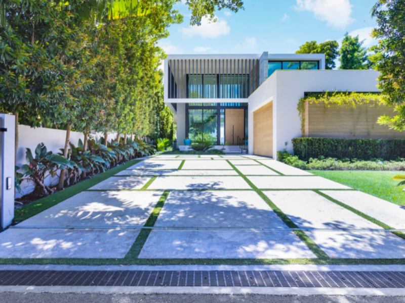 Miami Beach Mansion Waterfront Beauty