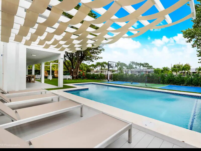 West Miami Backyard Golf