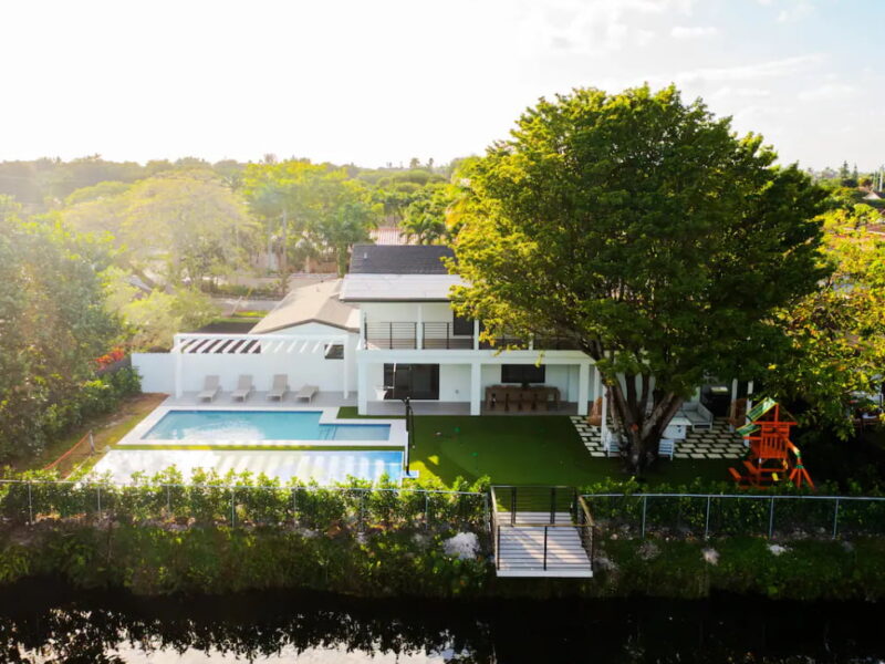 West Miami Backyard Golf