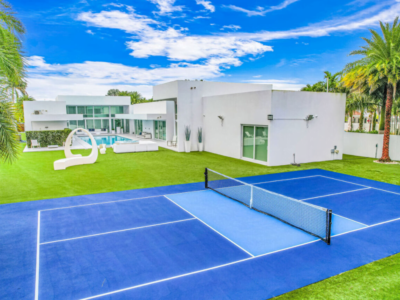 Miami backyard with tennis court