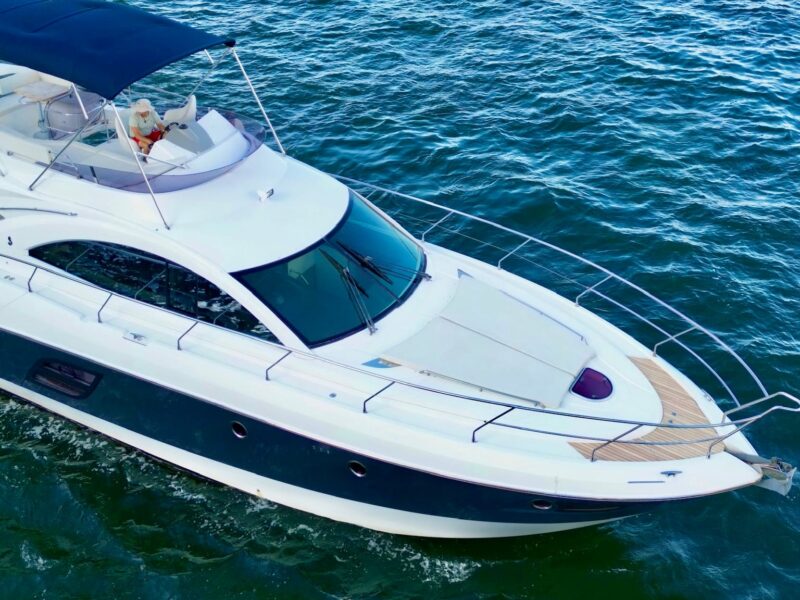 The Ark, Beneteau 52’ Flybridge