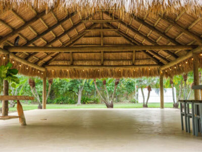 Huge Land Lagoon Cottage