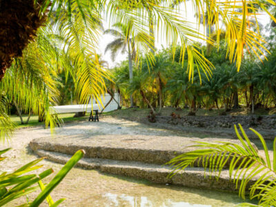 Huge Land Lagoon Cottage