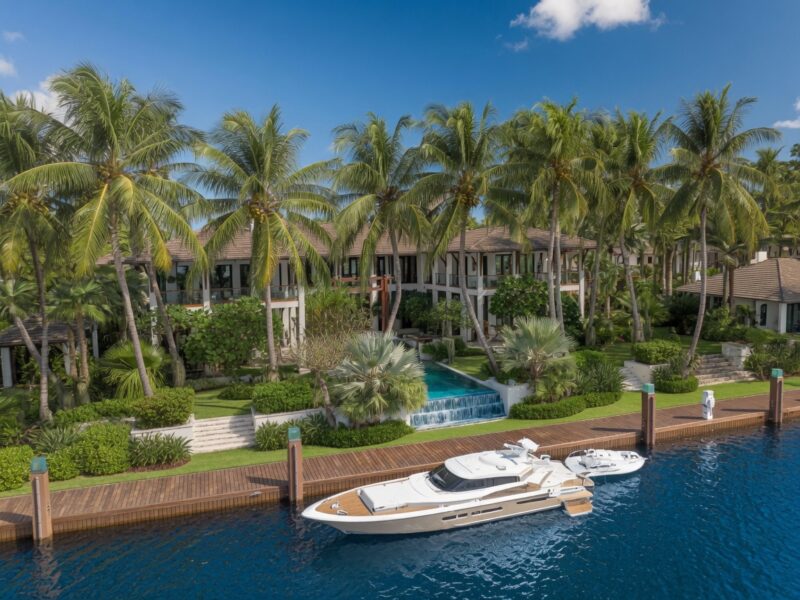Tropical Modern Waterfront Coral Gables