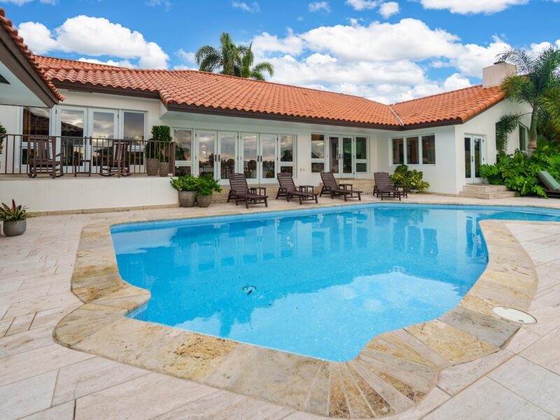 Miami Lux Lake Front Retreat